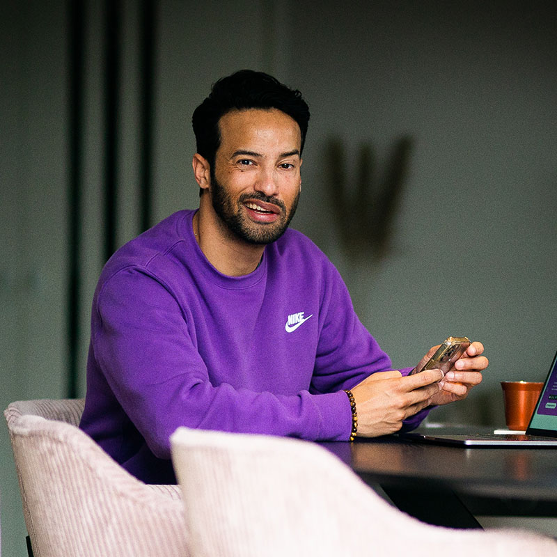 Sivan Kornmann Connect Me Now